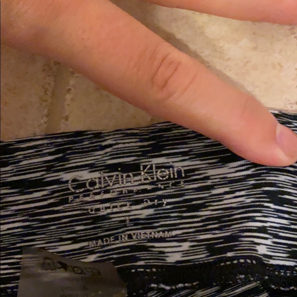 Calvin Klein performance capri - Picture 3 of 3
